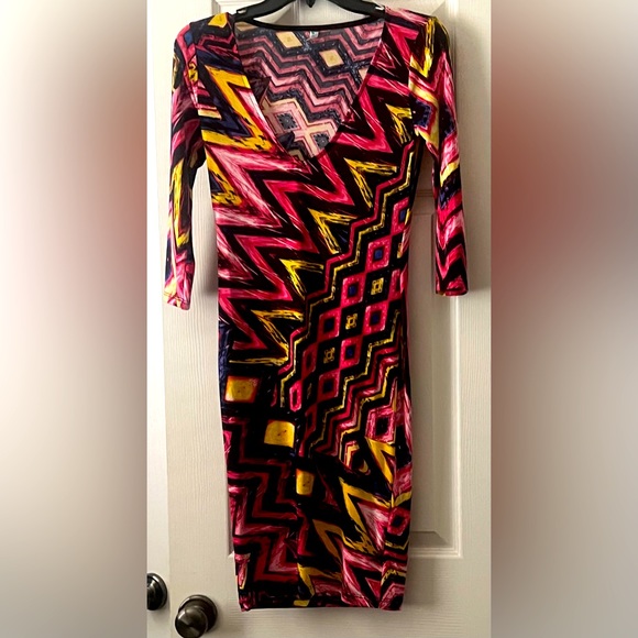 V neck aztec/ tribal print dress / size medium/ brand new - Picture 1 of 4